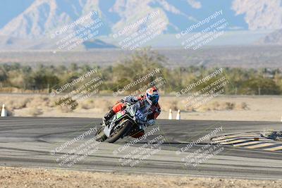 media/Dec-07-2025-CVMA (Sun) [[3e7d2de5dc]]/Race 18-Formula Twins-Formula 40 UL/